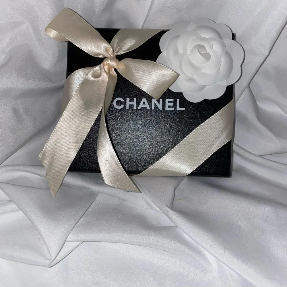 Chanel Authentic Caviar Leather Bifold Black Wallet w/Pink Interior & Auth Cert